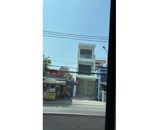 Cho thuê Nhà mặt tiền : 998 Huỳnh Tấn Phát, Quận 7. Giá thuê: 35 triệu/tháng