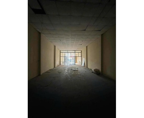 Cho thuê Nhà mặt tiền : 453 Lê Văn Lương, Quận 7. Giá thuê: 80 triệu/tháng