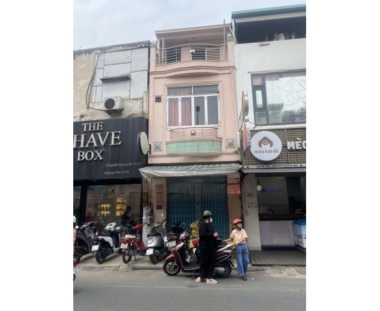 Cho Thuê Nhà : 237 Nguyễn Thượng Hiền, Phường 4, Quận 3. Giá thuê: 25 triệu/tháng