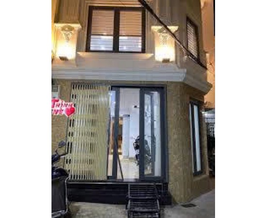 Cho Thuê Nhà : 212/5 Nguyễn Văn Nguyễn, Quận 1. Giá thuê: 50 triệu/tháng