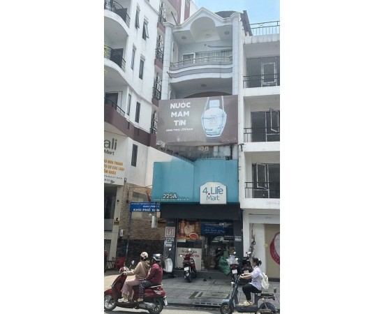Cho thuê Nhà Góc 2 mặt tiền : 225A Trần Quang Khải, Phường Tân Định, Quận 1. Giá thuê: 55 triệu/thán