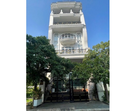 Cho Thuê Tòa Nhà : 21 Nguyễn Thanh Sơn, Thủ Đức. Giá thuê : 130 triệu/tháng