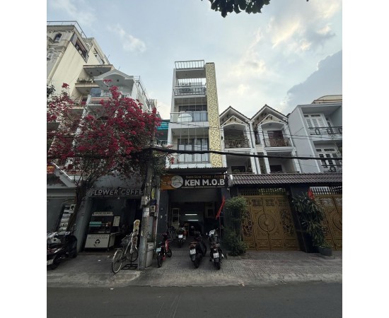 Cho Thuê Nhà : 200 Hồng Hà, Phường 9, Quận Phú Nhuận. Giá thuê: 35 triệu/tháng