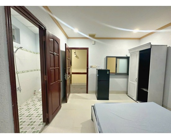 CHO THUÊ BUILDING LỚN PHÚ NHUẬN : 20 Hồ Biểu Chánh, Phường 10, Quận Phú Nhuận. Giá thuê: 250 triệu/t