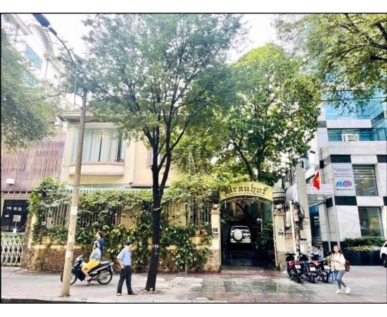 CHO THUÊ TÒA NHÀ MẶT TIỀN : LÊ HỒNG PHONG, QUẬN 10. GIÁ THUÊ : 3 TỶ/THÁNG