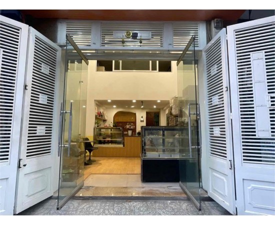 CHO THUÊ MẶT BẰNG : 52 HOA LAN, PHƯỜNG 2, PHÚ NHUẬN. GIÁ THUÊ : 18 TRIỆU/THÁNG