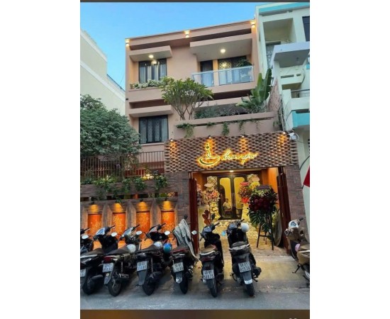 CHO THUÊ NHÀ MẶT TIỀN : 19 ĐẶNG TẤT, PHƯỜNG TÂN ĐỊNH, QUẬN 1. GIÁ THUÊ : 100 TRIỆU/THÁNG