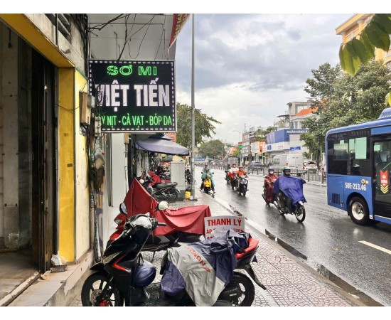 CHO THUÊ NHÀ NGUYÊN CĂN : 310 Bạch Đằng, Phường 14, Quận Bình Thạnh. Giá thuê: 50tr / tháng (Đã có t