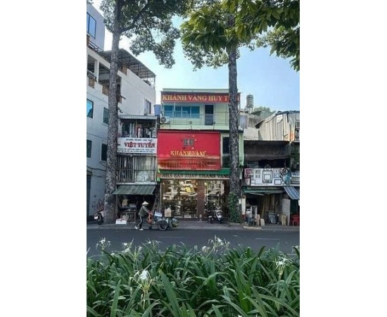 CHO THUÊ NHÀ MẶT TIỀN ĐÔI : 205–207 Trần Phú, Phường 4, Quận 5. Giá thuê: 52 triệu/tháng