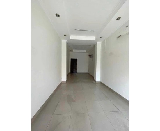 CHO THUÊ MẶT BẰNG : 122 Hoàng Hoa Thám, Phường 7, Quận Bình Thạnh. Giá thuê: 15 triệu/tháng