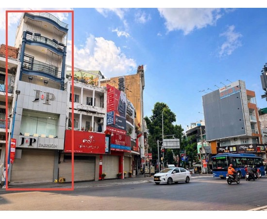 CHO THUÊ MẶT BẰNG KINH DOANH : 422 Hai Bà Trưng, Quận 1. Giá thuê: 55 triệu/tháng