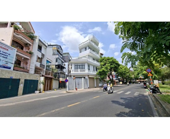 CHO THUÊ NHÀ MẶT TIỀN : 796 Trường Sa, Phường 14, Quận 3. Giá thuê: 90 triệu/tháng