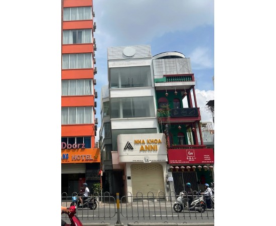 CHO THUÊ NHÀ MẶT TIỀN : 204 Phan Đăng Lưu, Phường 4, Quận Phú Nhuận.  Giá thuê: 65 triệu/tháng