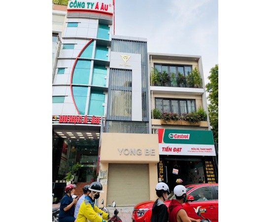 CHÍNH CHỦ CHO THUÊ NHÀ MẶT TIỀN : 50 Trần Huy Liệu, Phường 11, Quận Phú Nhuận. Giá thuê: 65 triệu/th