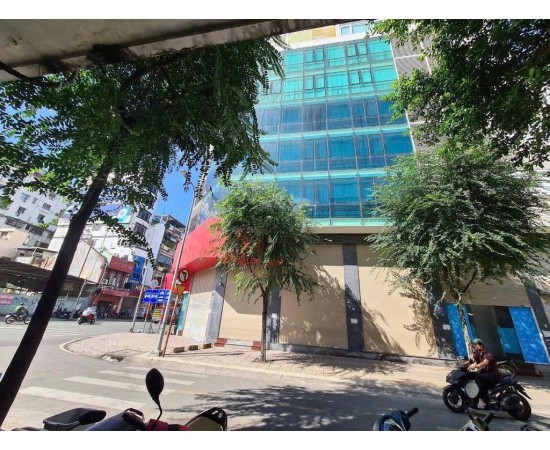 CHO THUÊ TÒA NHÀ MẶT TIỀN : 162 Trần Hưng Đạo, Phường 7, Quận 5. Giá thuê: 200 triệu/tháng