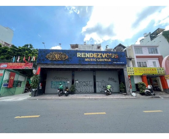 BÁN TÒA NHÀ : 78–80 TRẦN ĐÌNH XU, QUẬN 1 – HĐT 150TR/THÁNG – GIÁ 135 TỶ 