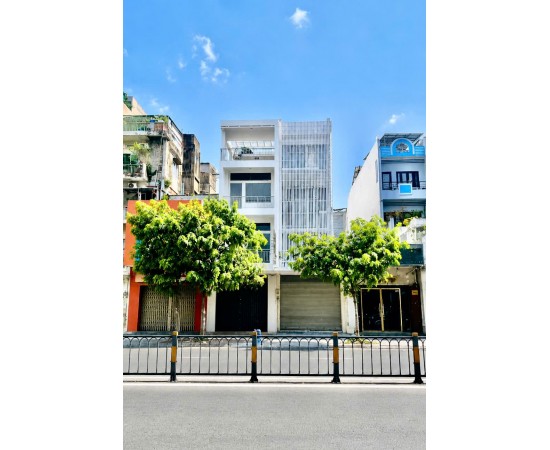 BÁN NHÀ MT : 188–190 LÝ THÁI TỔ, QUẬN 3 – 2 MẶT TIỀN TRƯỚC SAU – GIÁ BÁN : 125 TỶ THƯƠNG LƯỢNG
