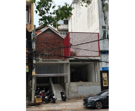 CHO THUÊ TÒA NHÀ MẶT TIỀN : 300 Nguyễn Gia Trí, Phường 25, Quận Bình Thạnh. Giá thuê: 75 triệu/tháng