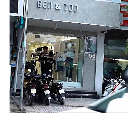 CHO THUÊ MẶT BẰNG KINH DOANH :  555 Sư Vạn Hạnh, Phường 12, Quận 10. Giá thuê: 55 triệu/tháng