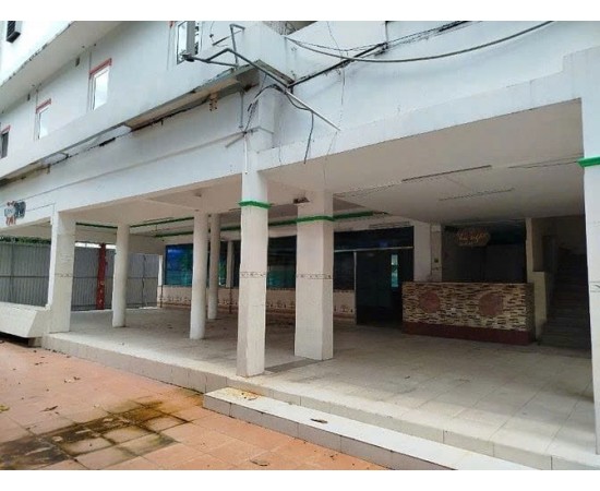 CHO THUÊ NHÀ MẶT TIỀN : 12 Hoàng Việt, Phường 4, Quận Tân Bình. Giá thuê: 150 triệu/tháng