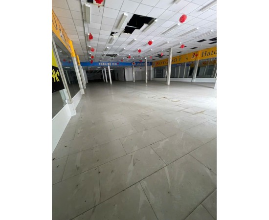 CHO THUÊ KHO XƯỞNG MẶT TIỀN : PHẠM HÙNG, QUẬN 8. GIÁ THUÊ : 220 TRIỆU/THÁNG