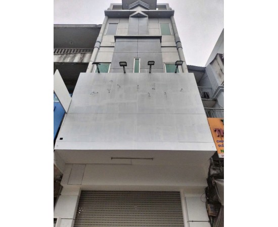 CHO THUÊ NHÀ MẶT TIỀN : 217 Hải Thượng Lãn Ông, Phường 13, Quận 5. Giá thuê: 80 triệu/tháng