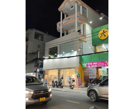 CHO THUÊ NHÀ MẶT TIỀN : 244 Huỳnh Văn Bánh, Phường 11, Quận Phú Nhuận. Giá thuê: 70 triệu/tháng