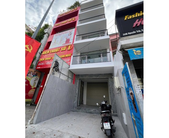 CHO THUÊ TÒA NHÀ MẶT TIỀN : 345 NGUYỄN TRÃI, QUẬN 1. GIÁ THUÊ : 12.000 USD/THÁNG