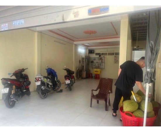 Cho thuê Nhà mặt tiền : 108 Bà Hom, Phường 13, Quận 6. Giá thuê : 70 triệu/tháng