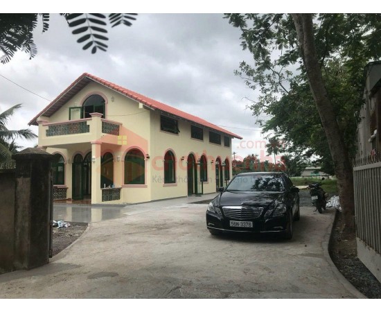 Cho Thuê khuôn viên Biệt Thự : 658 Lã Xuân Oai, Thủ Đức. Giá thuê : 150 triệu/tháng.