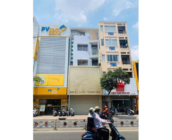 Cho Thuê Nhà MT : 159 Khánh Hội, Phường 3, Quận 4. Giá thuê: 90 triệu/tháng.