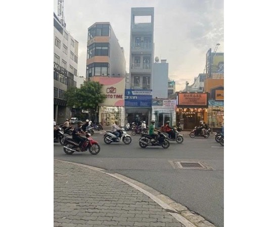 CHO THUÊ NHÀ : 533 Phan Văn Trị, Phường 5, Quận Gò Vấp. Giá thuê : 65 triệu/tháng