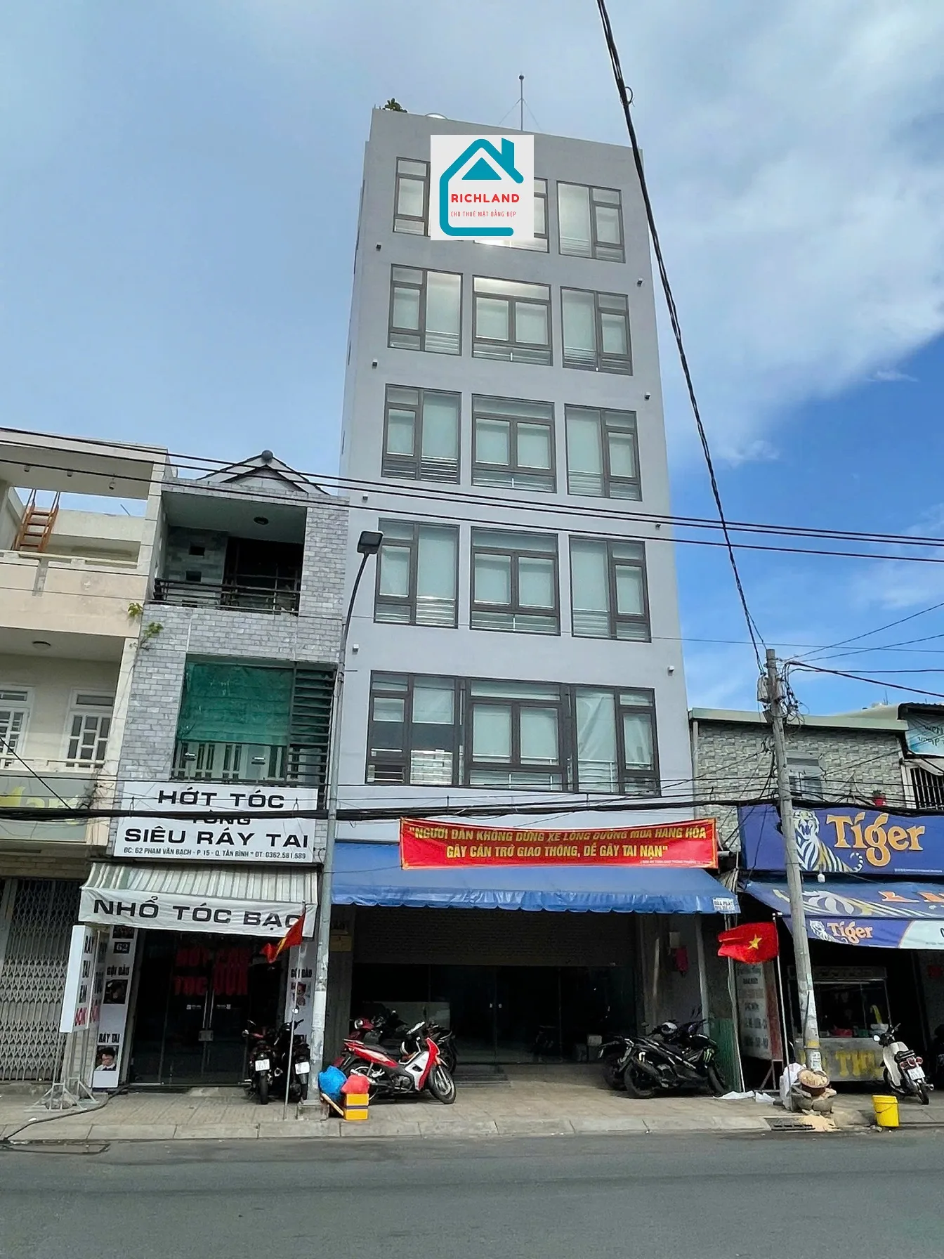 Cho thuê nhà mặt tiền 60-60A Phạm Văn Bạch, P.15, .Q.Tân Bình. Giá 65 Triệu