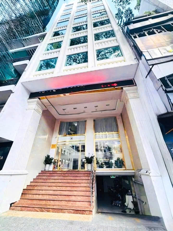 CHO THUÊ TÒA NHÀ : 69–69A Đường 3 Tháng 2, Phường 11, Quận 10. Giá thuê: 350 triệu/tháng