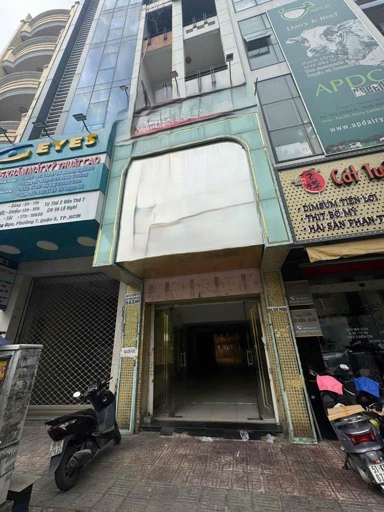 Cho Thuê Nhà : 988 Trần Hưng Đạo, Quận 5. Giá thuê : 50 triệu/tháng