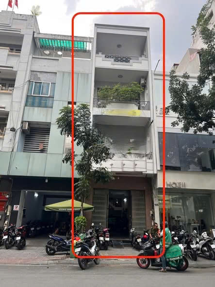CHO THUÊ NHÀ MẶT TIỀN : 153 Ký Con, Phường Nguyễn Thái Bình, Quận 1. Giá thuê : 90 triệu/tháng.