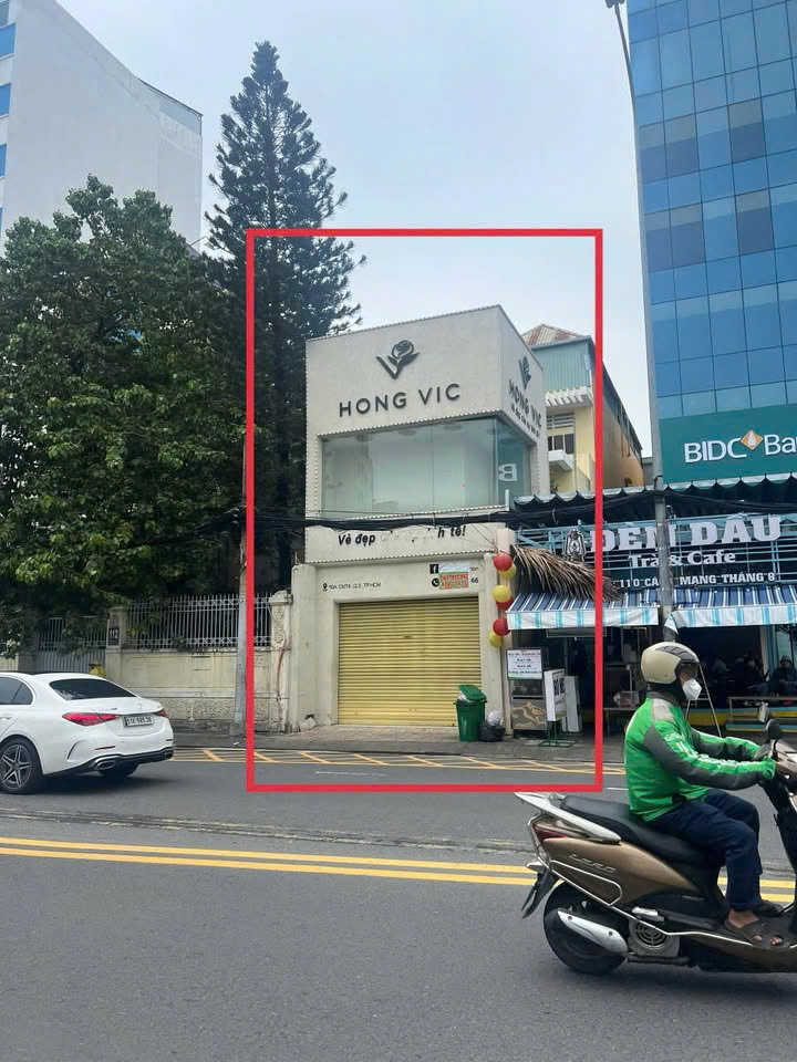 Cho Thuê Nhà : 110A Cách Mạng Tháng 8, Phường 6, Quận 3. Giá thuê : 60 triệu/tháng.