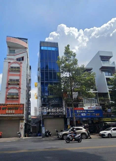 Cho Thuê Nhà 2MT : 360 An Dương Vương, Quận 5. Giá thuê : 170 triệu/tháng.