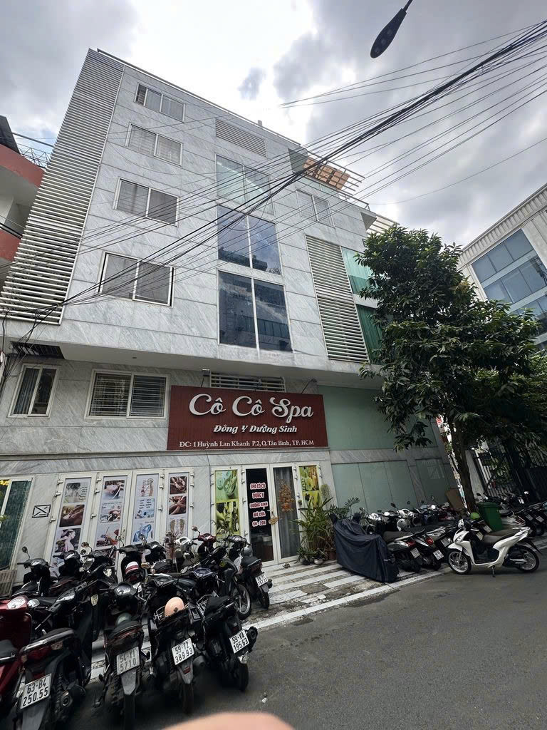Cho Thuê Nhà : 1 Huỳnh Lan Khanh, Phường 2, Quận Tân Bình. Giá thuê : 70 triệu/tháng
