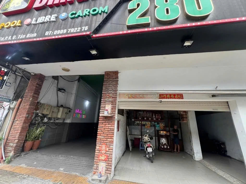 CHO THUÊ NHÀ : 280 Âu Cơ, Phường 9, Quận Tân Bình. Giá thuê : 140 triệu/tháng.