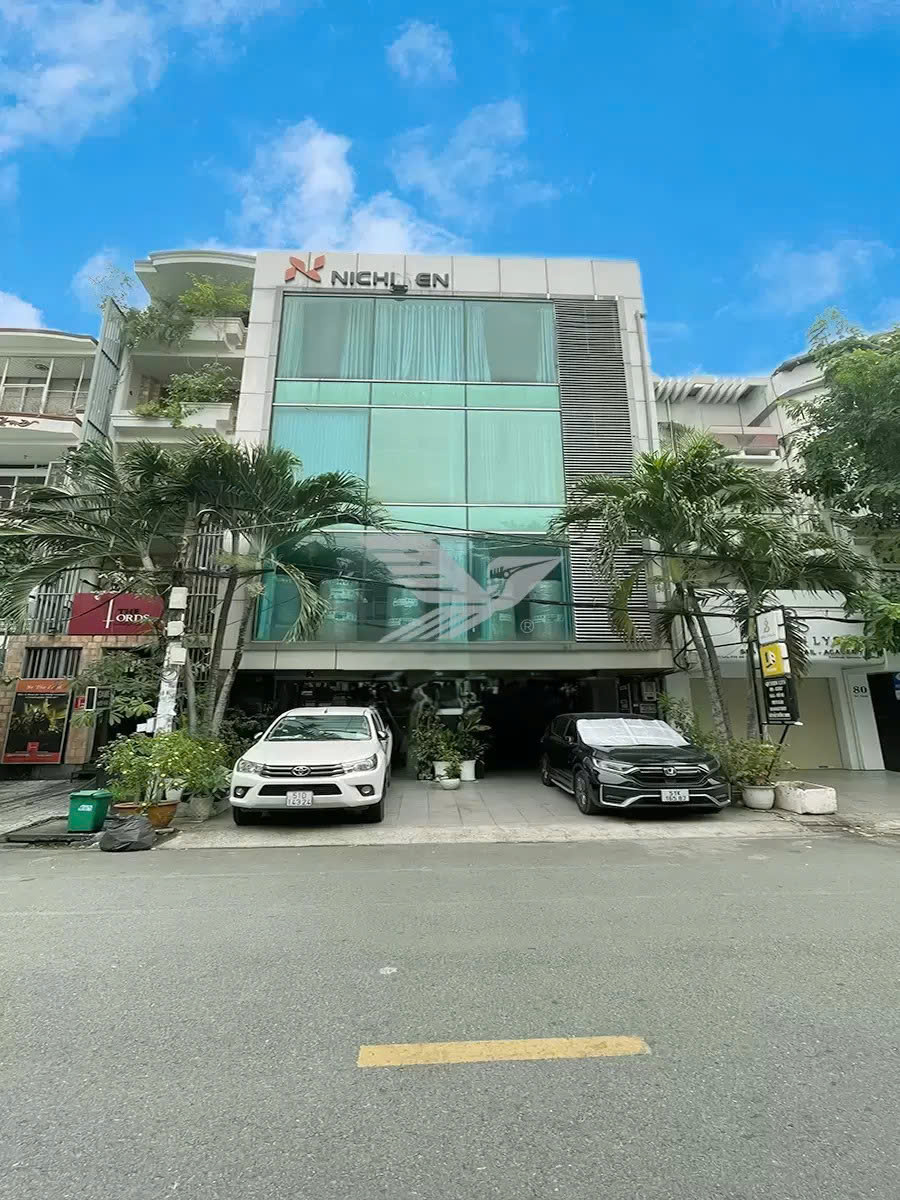 CHO THUÊ NHÀ : 82–84 Võ Oanh, Phường 25, Quận Bình Thạnh. Giá thuê : 160 triệu/tháng NET.