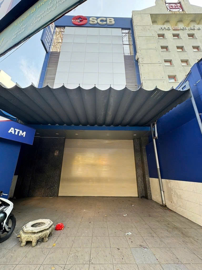 CHO THUÊ NHÀ : 402B Nguyễn Kiệm, Phường 3, Quận Phú Nhuận. Giá thuê : 65 triệu/tháng
