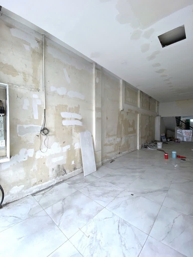 CHO THUÊ NHÀ MẶT TIỀN : 359 Hai Bà Trưng, Phường Võ Thị Sáu, Quận 3. Giá thuê : 105 triệu/tháng