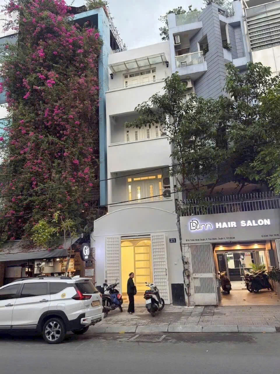 CHO THUÊ NHÀ : 21 Trần Nhật Duật, Phường Tân Định, Quận 1. Giá thuê : 70 triệu/tháng
