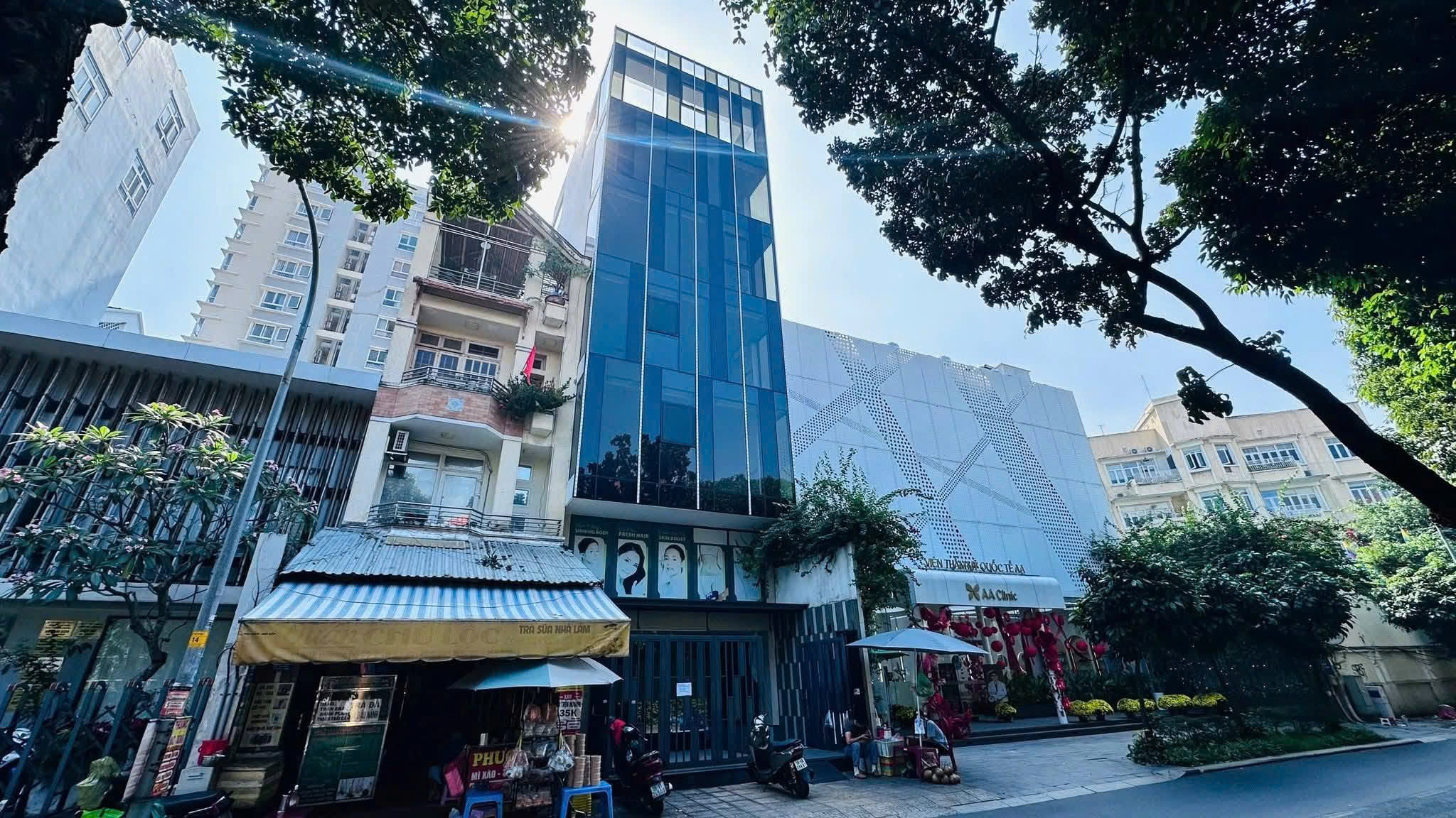 CHO THUÊ TÒA NHÀ : 59 Ngô Thời Nhiệm, Quận 3. Giá thuê : 200 triệu/tháng