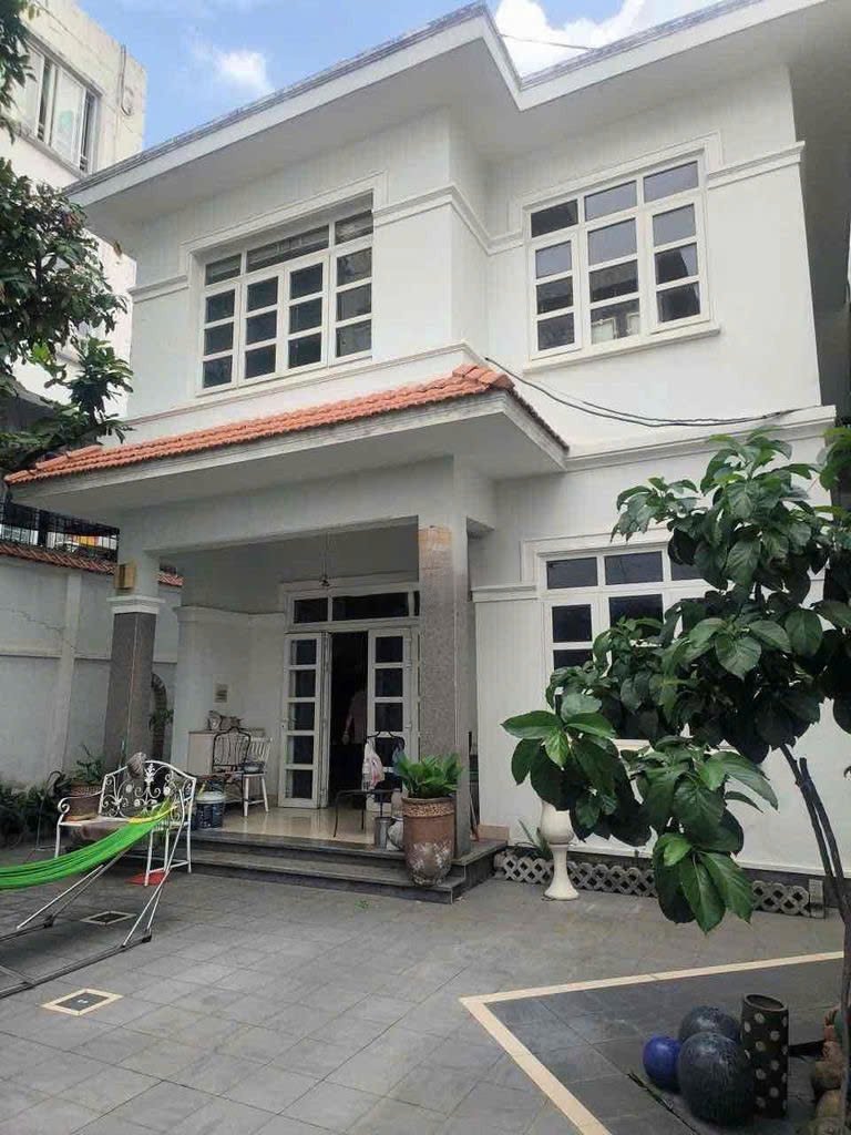 CHO THUÊ NHÀ : 12/18 Nguyễn Cảnh Dị, Phường 4, Quận Tân Bình. Giá thuê : 60 triệu/tháng