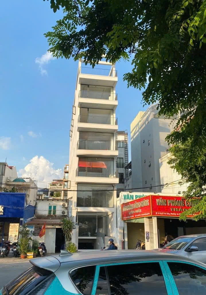 CHO THUÊ TÒA NHÀ : 8/25 Đường 49B, Thảo Điền, Thủ Đức. Giá thuê : 200 triệu/tháng.