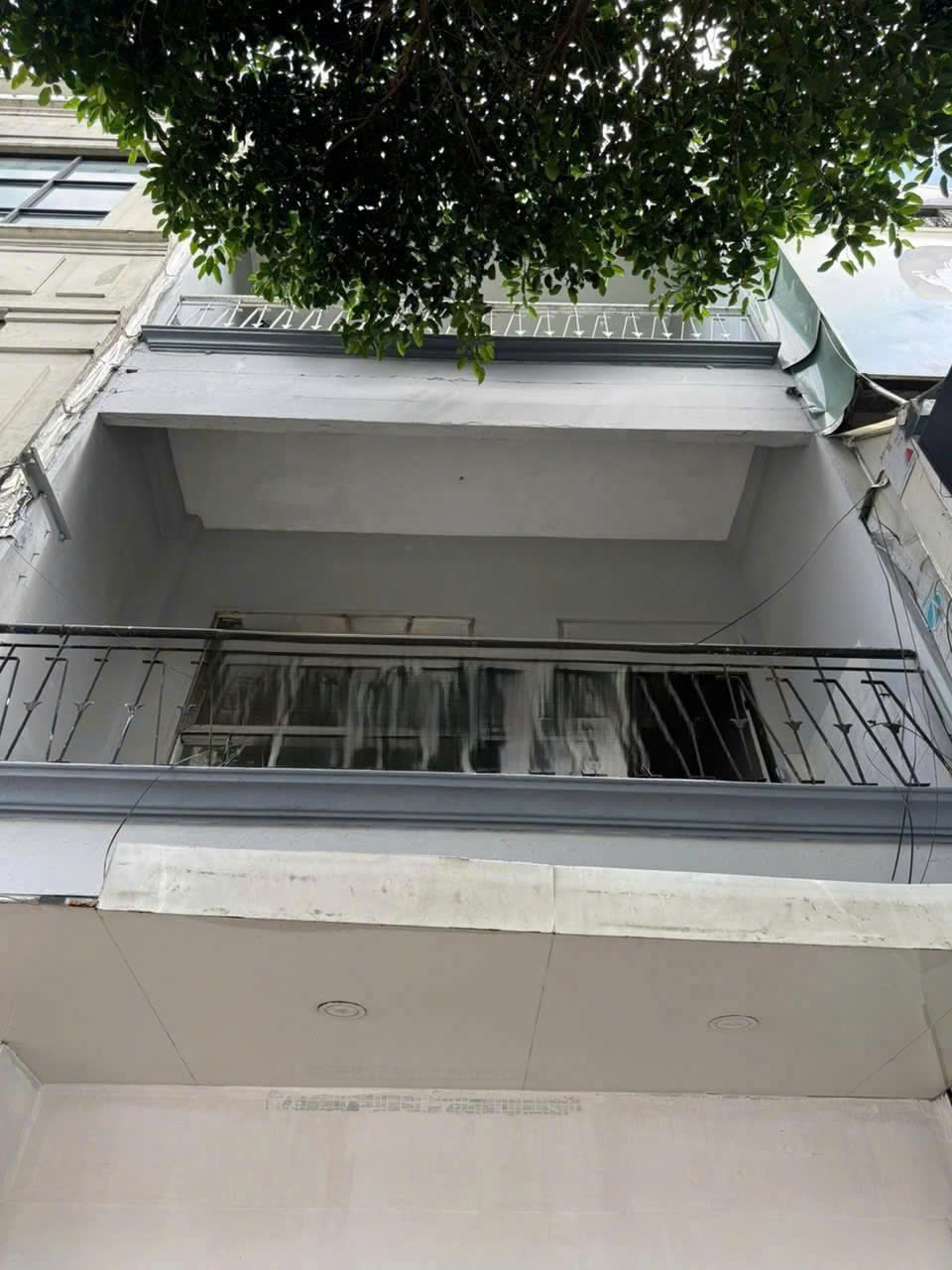CHO THUÊ NHÀ : 98D Phan Đăng Lưu, Phường 3, Quận Phú Nhuận. Giá thuê : 50 triệu/tháng.