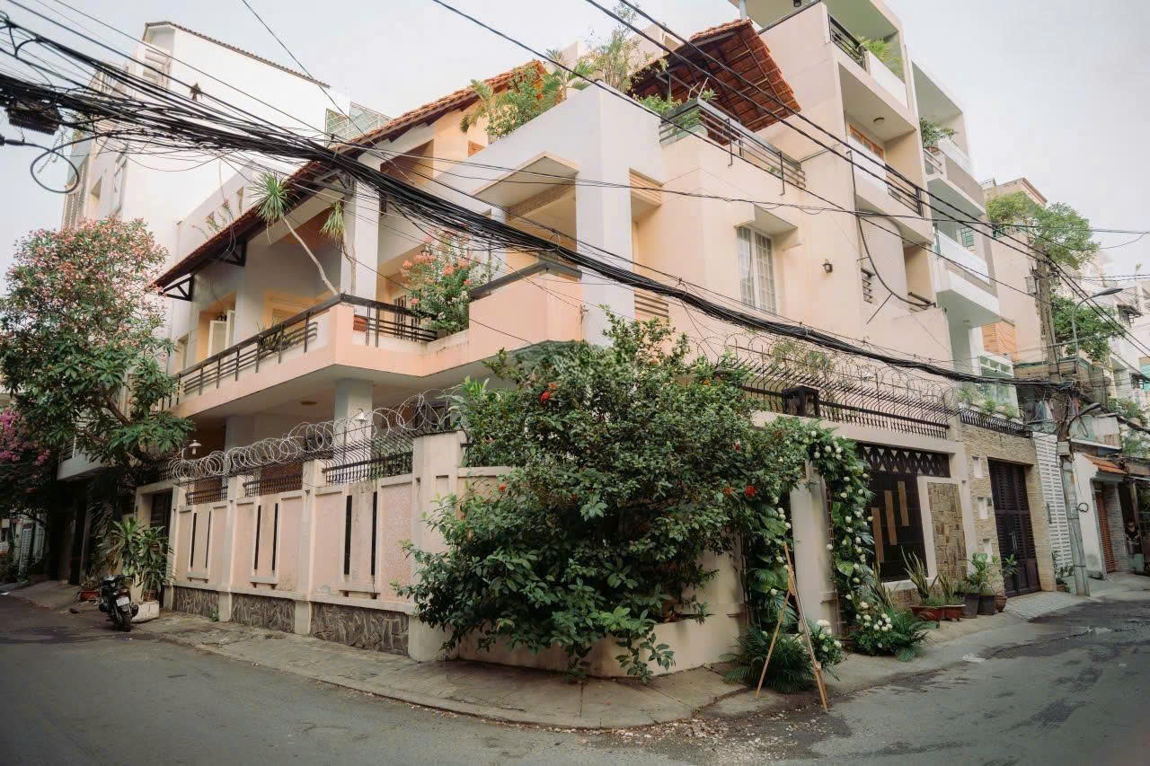 CHO THUÊ NHÀ 2 MẶT TIỀN : 436A/108B/1 Đường 3/2, Phường 12, Quận 10. Giá thuê : 65 triệu/tháng.