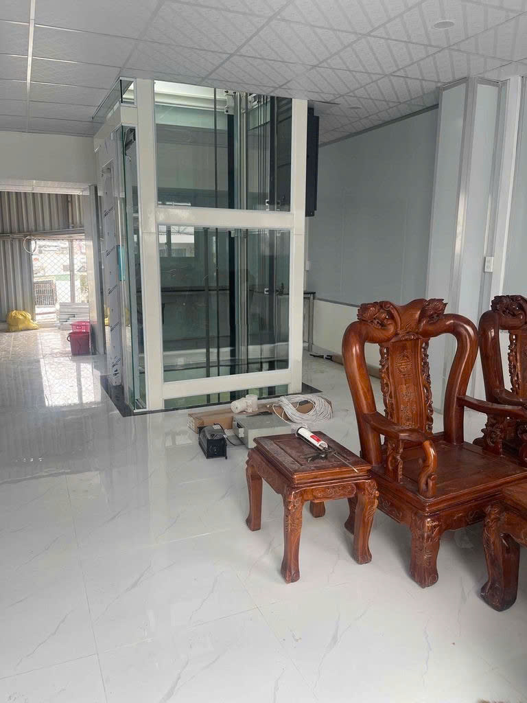 CHO THUÊ NHÀ : 94 Hồ Bá Kiện, Phường 15, Quận 10. Giá thuê : 60 triệu/tháng